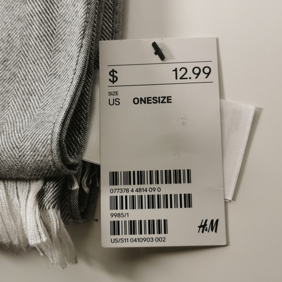 H&M Scarf NWT - Picture 2 of 2
